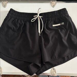 Vuori Clementine Shorts 2.5”